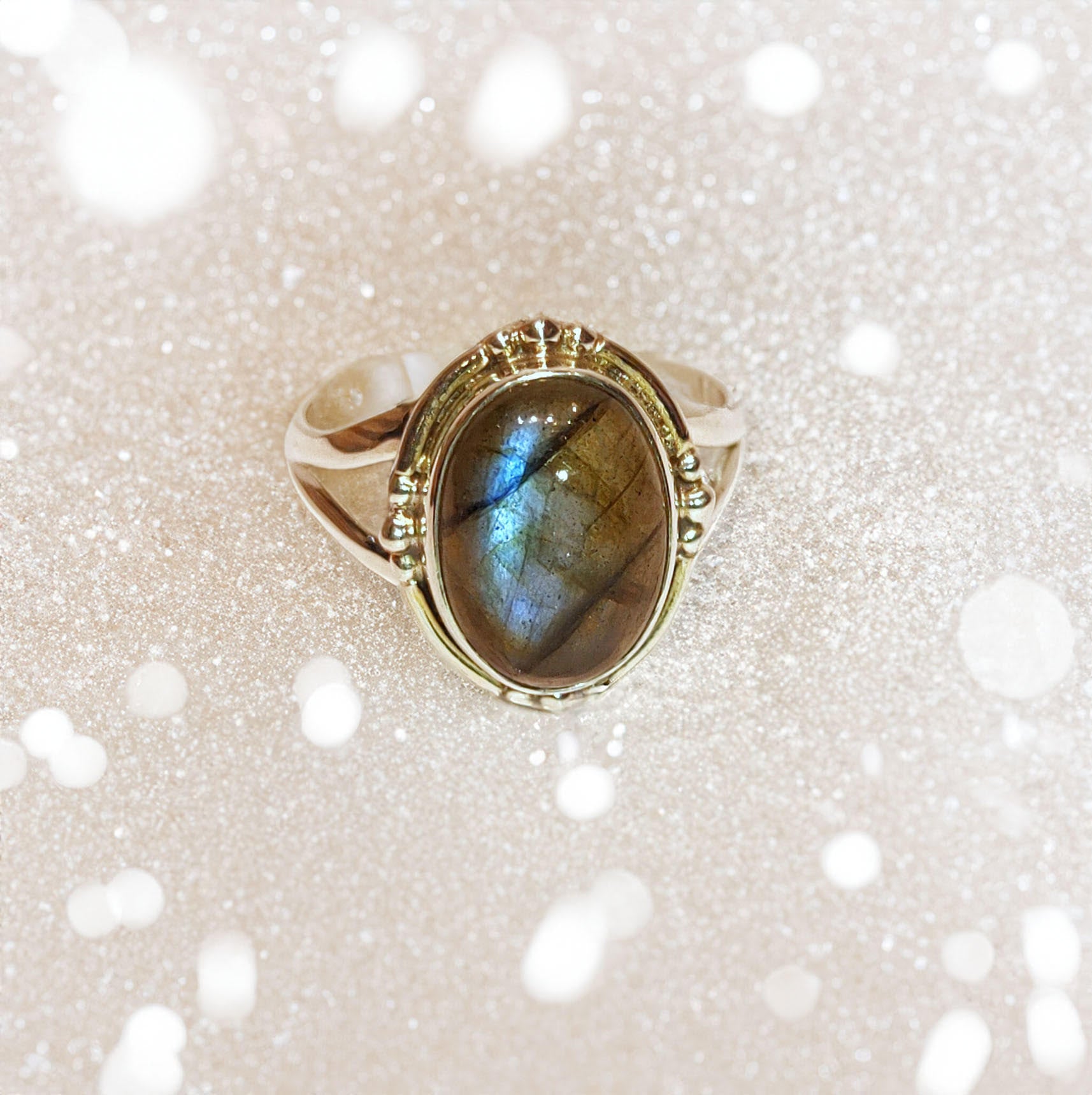 Boho Detail Oval Labradorite Cabochon Sterling Silver Ring