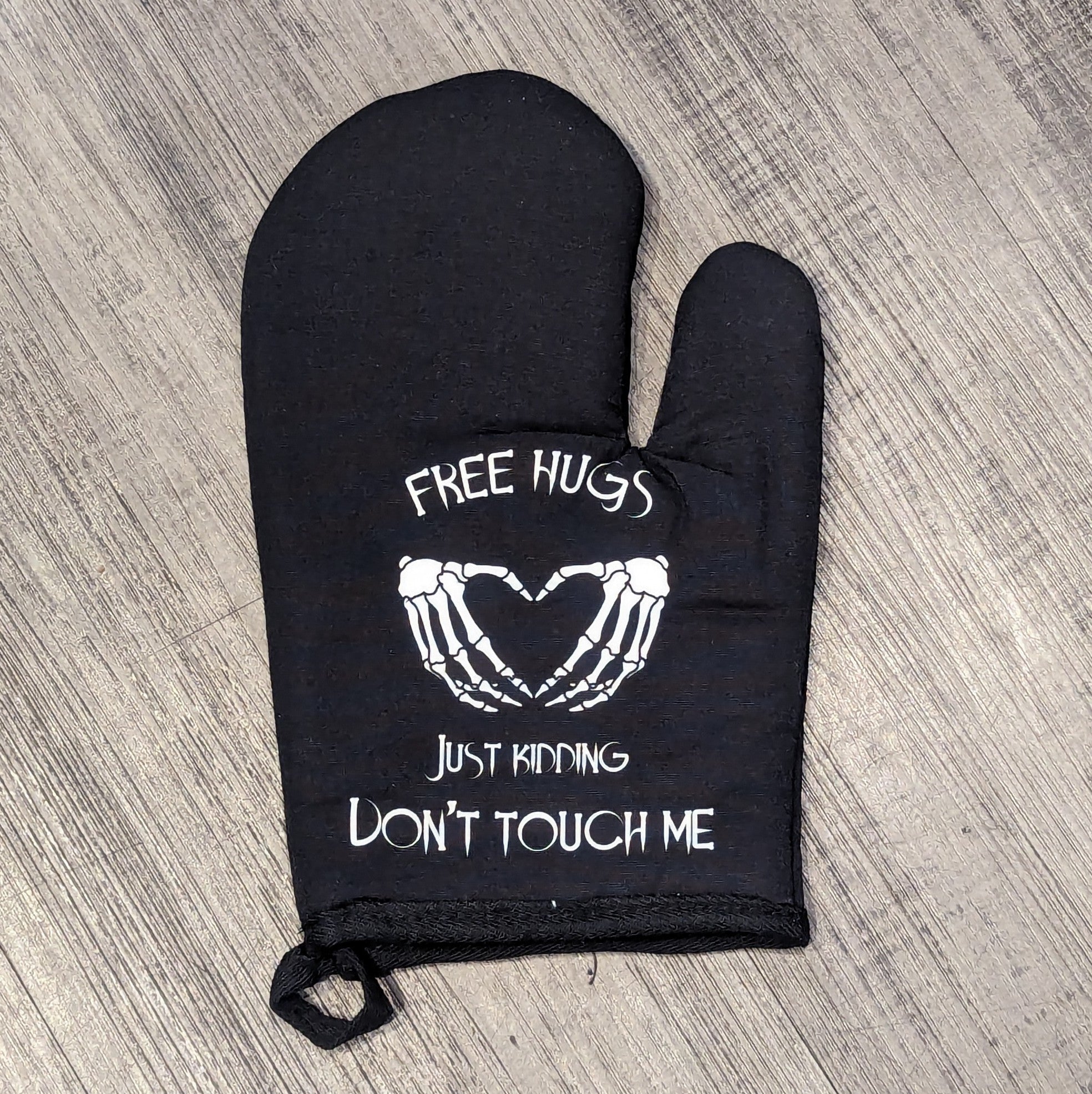 Free Hugs Collection Oven Mitt Set